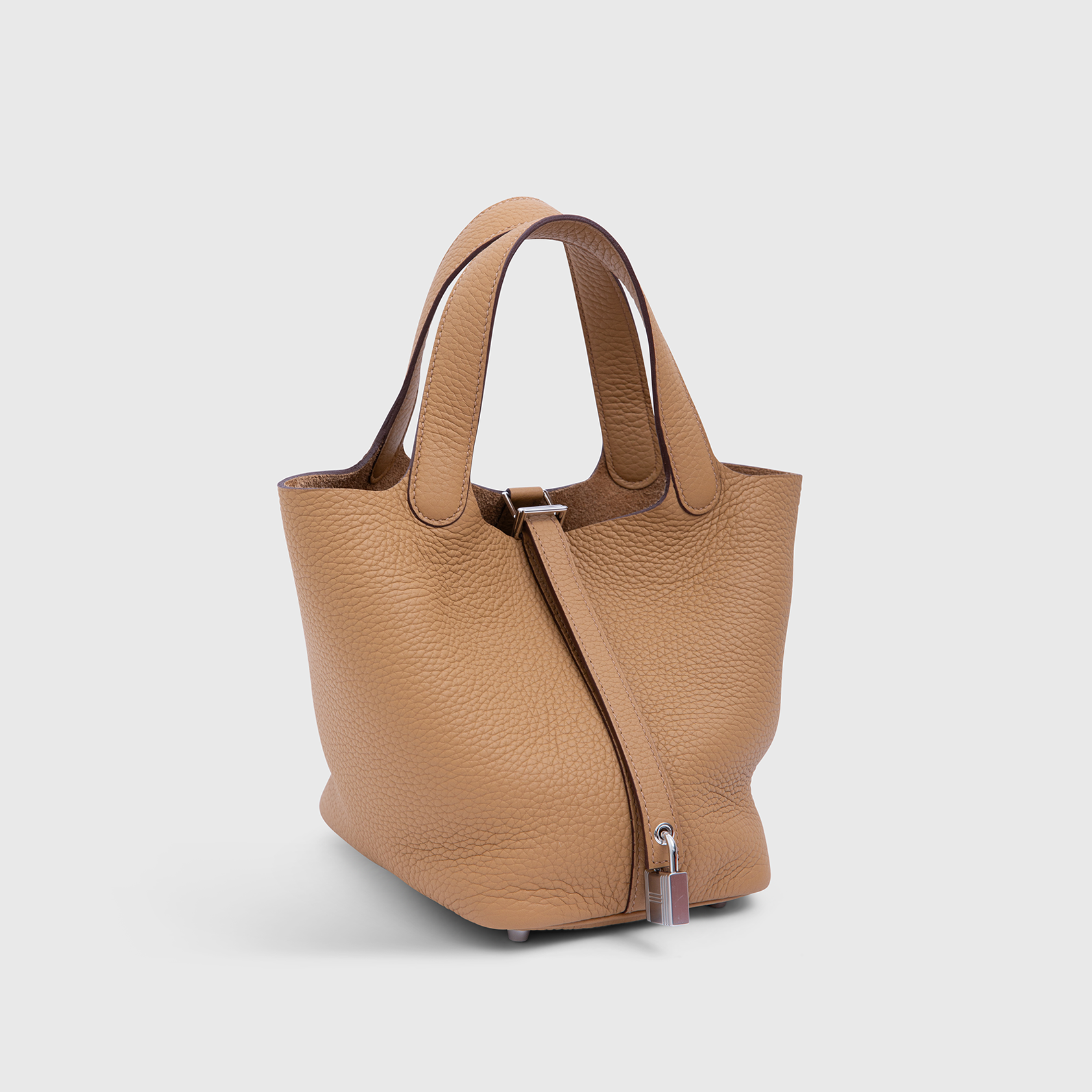 Hermès Picotin 18 Clemence Biscuit Palladium Hardware Hermès Picotin 18 Clemence Biscuit Palladium Hardware