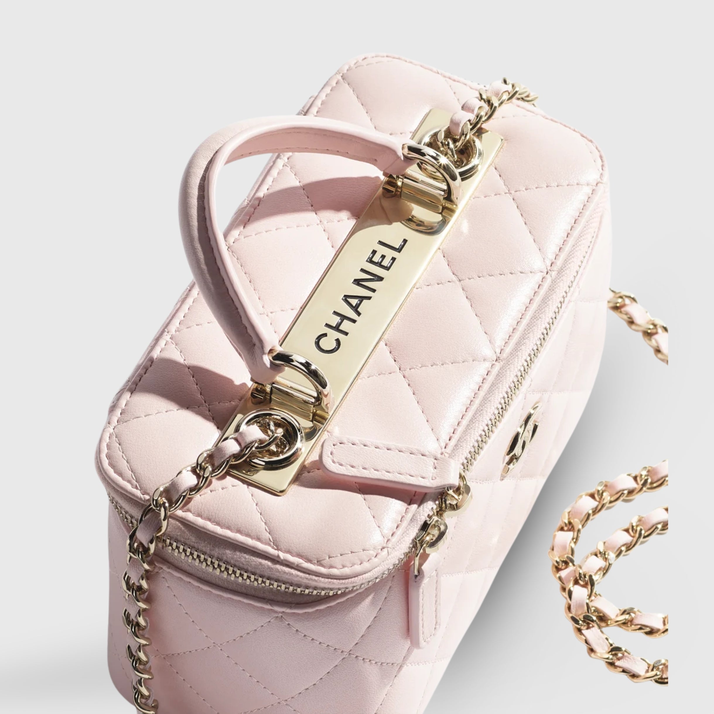 Chanel Vanity Case Long Caviar Light Pink Gold Hardware Quilted w/ Chain