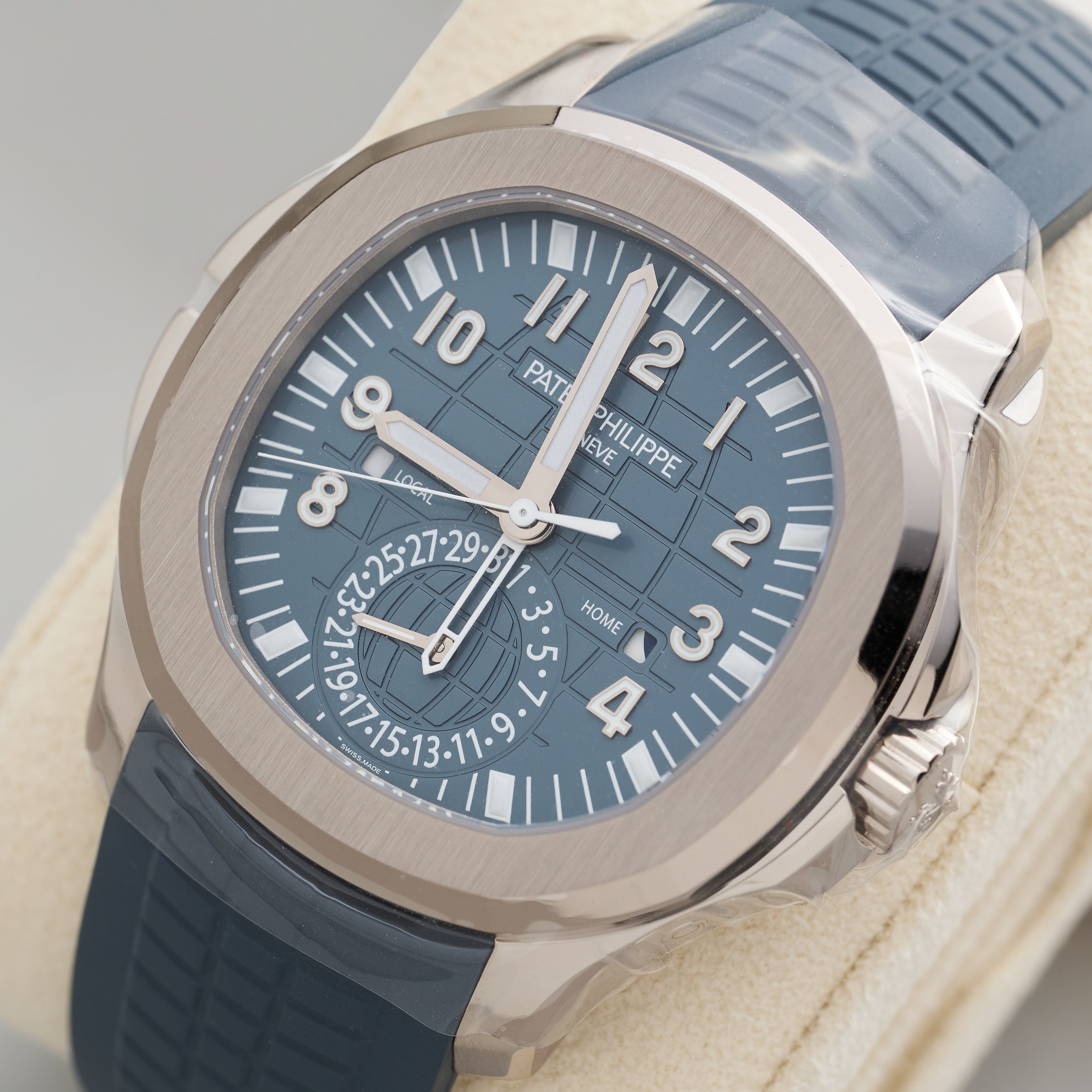 Patek Philippe Aquanaut 5164G-001 Opaline Blue Gray