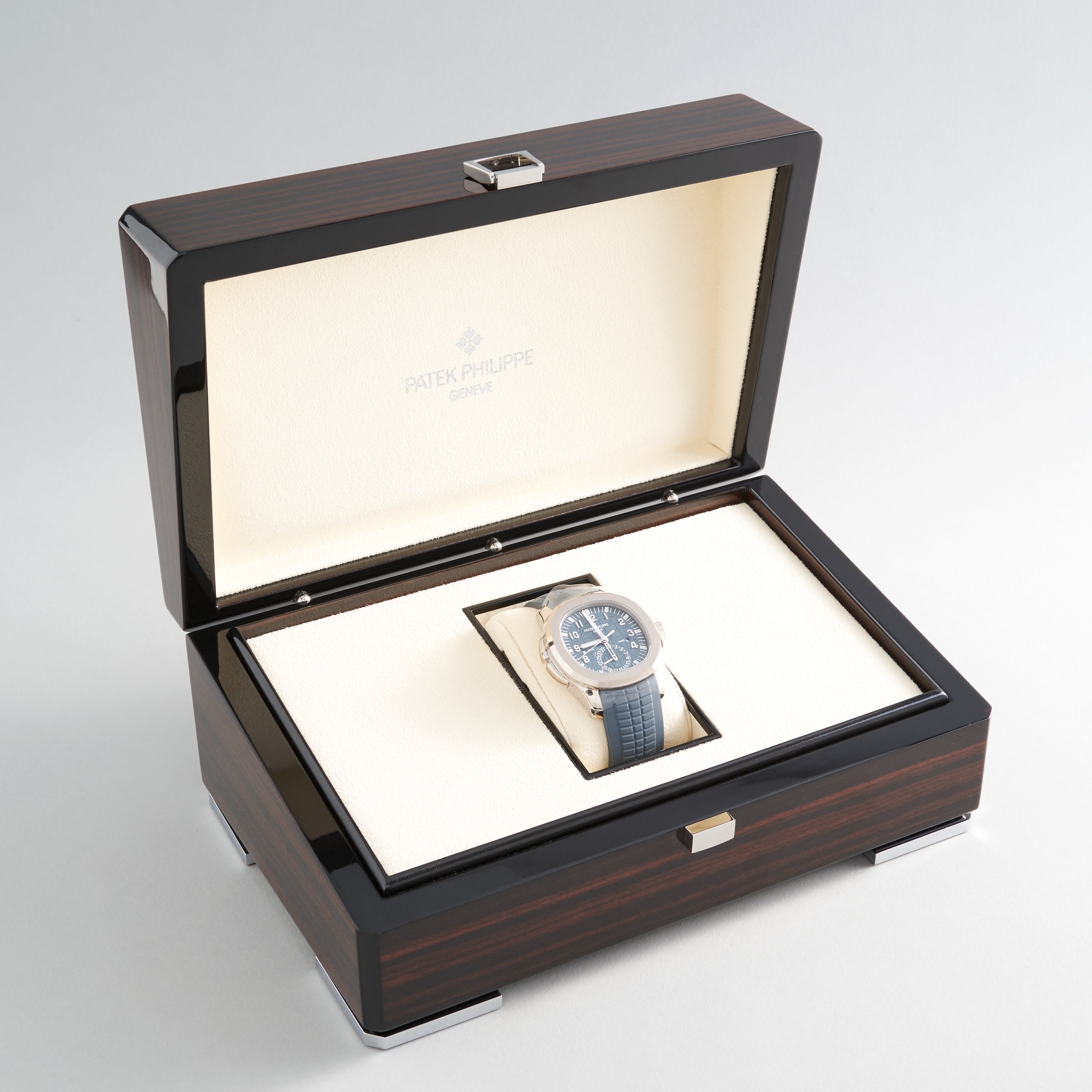 Patek Philippe Aquanaut 5164G-001 Opaline Blue Gray