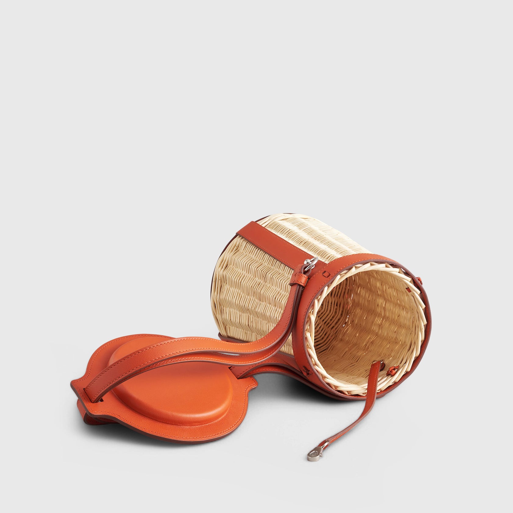 Hermès Farming Picnic Bag Wicker Natural / Terre Battue Palladium Hardware - eliteUSA