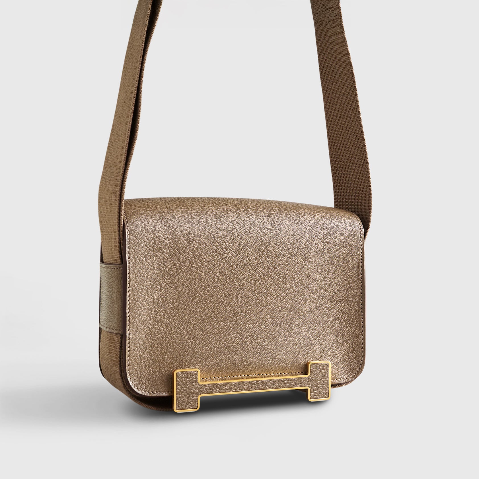 Hermès Geta Bag Chevre Etoupe Gold Hardware