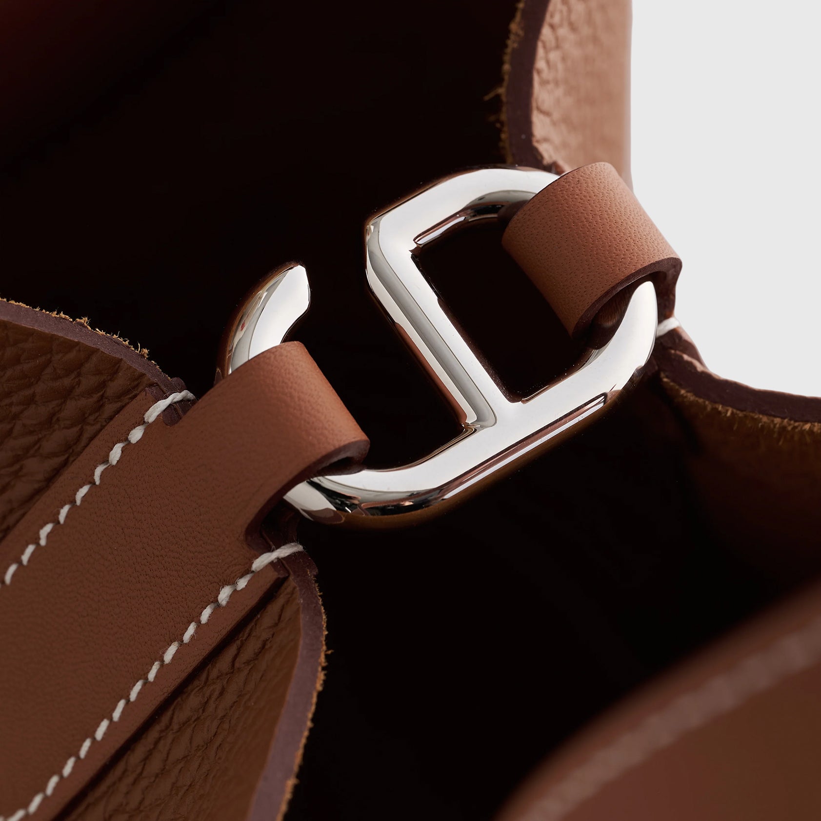 Hermès In-The-Loop Bag 18 Clemence, Swift Gold Palladium Hardware