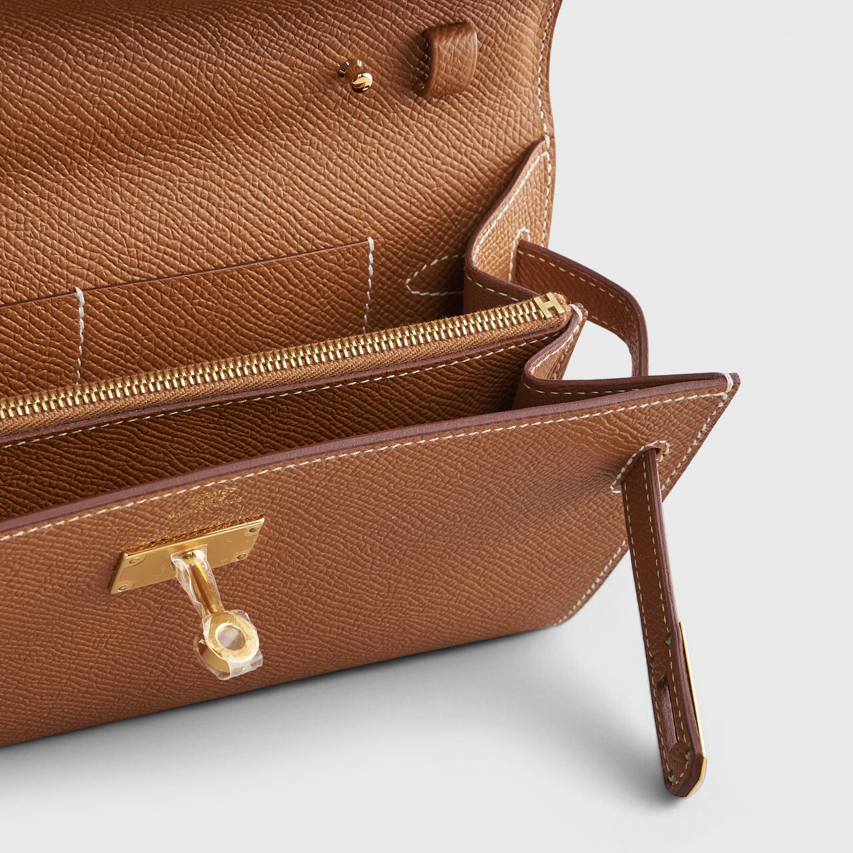 Hermès Kelly To Go Epsom Gold Gold Hardware - eliteUSA