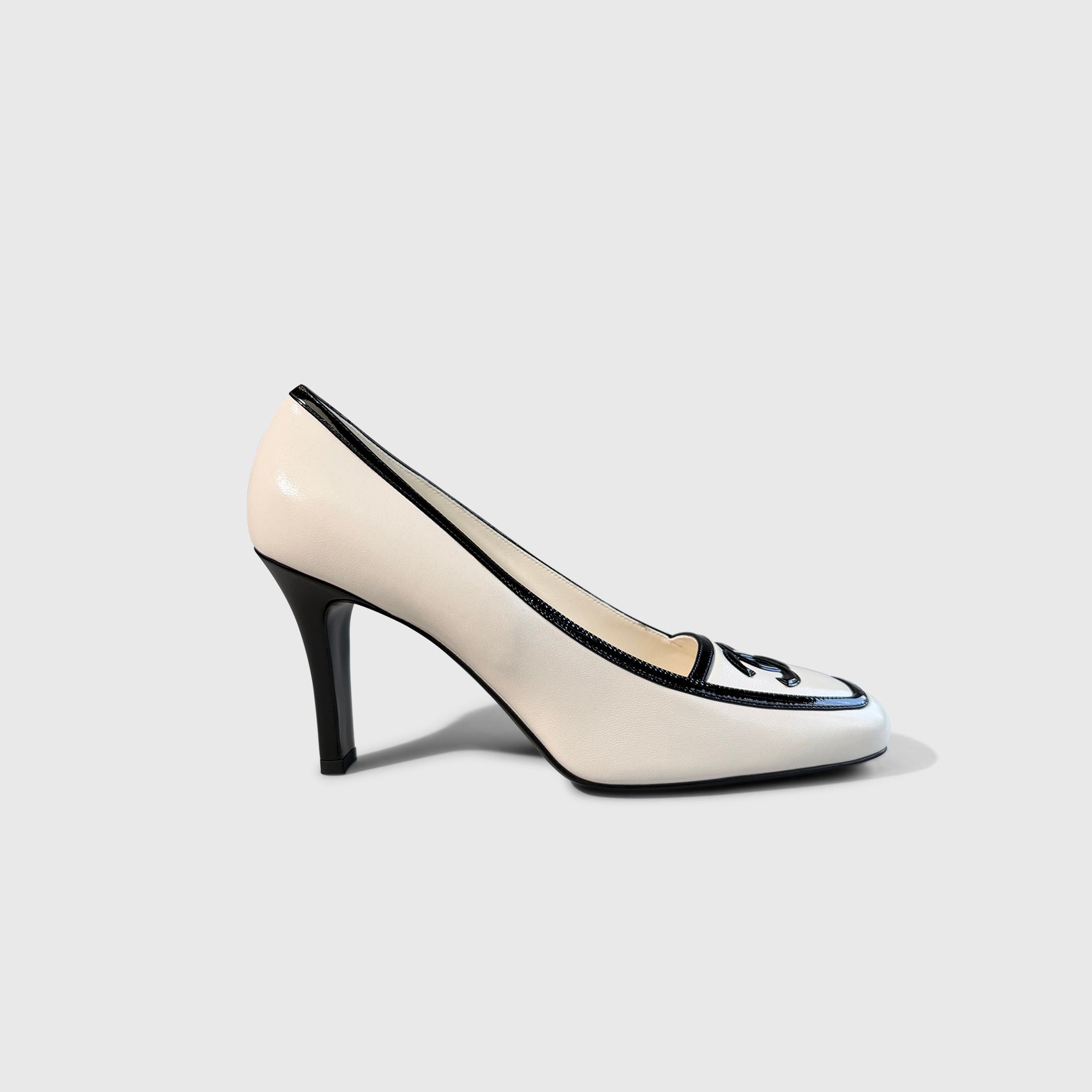 Chanel Pumps