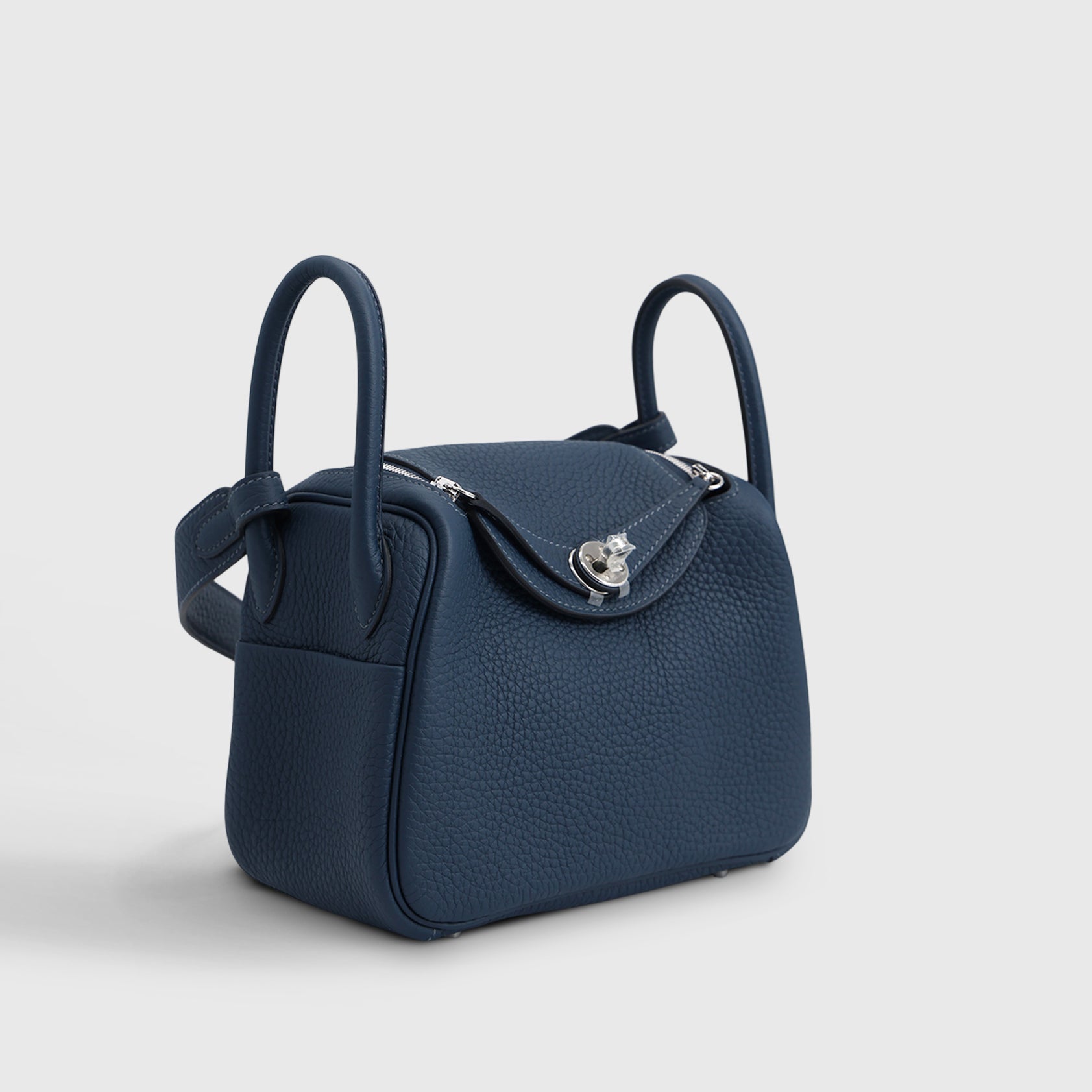 Hermès Lindy 20 Clemence Blue de Prusse Palladium Hardware