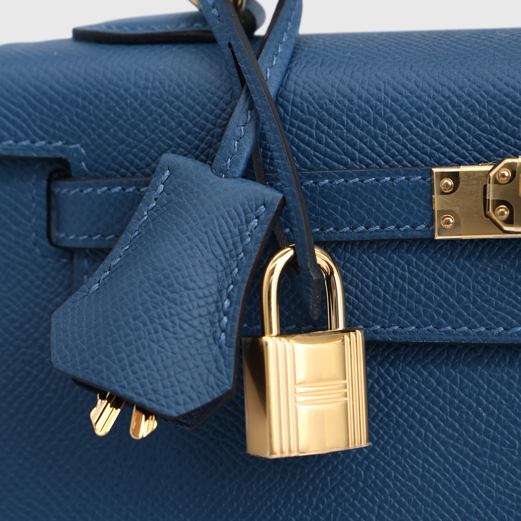 Hermès Kelly 25 Epsom Deep Blue Gold Hardware Sellier