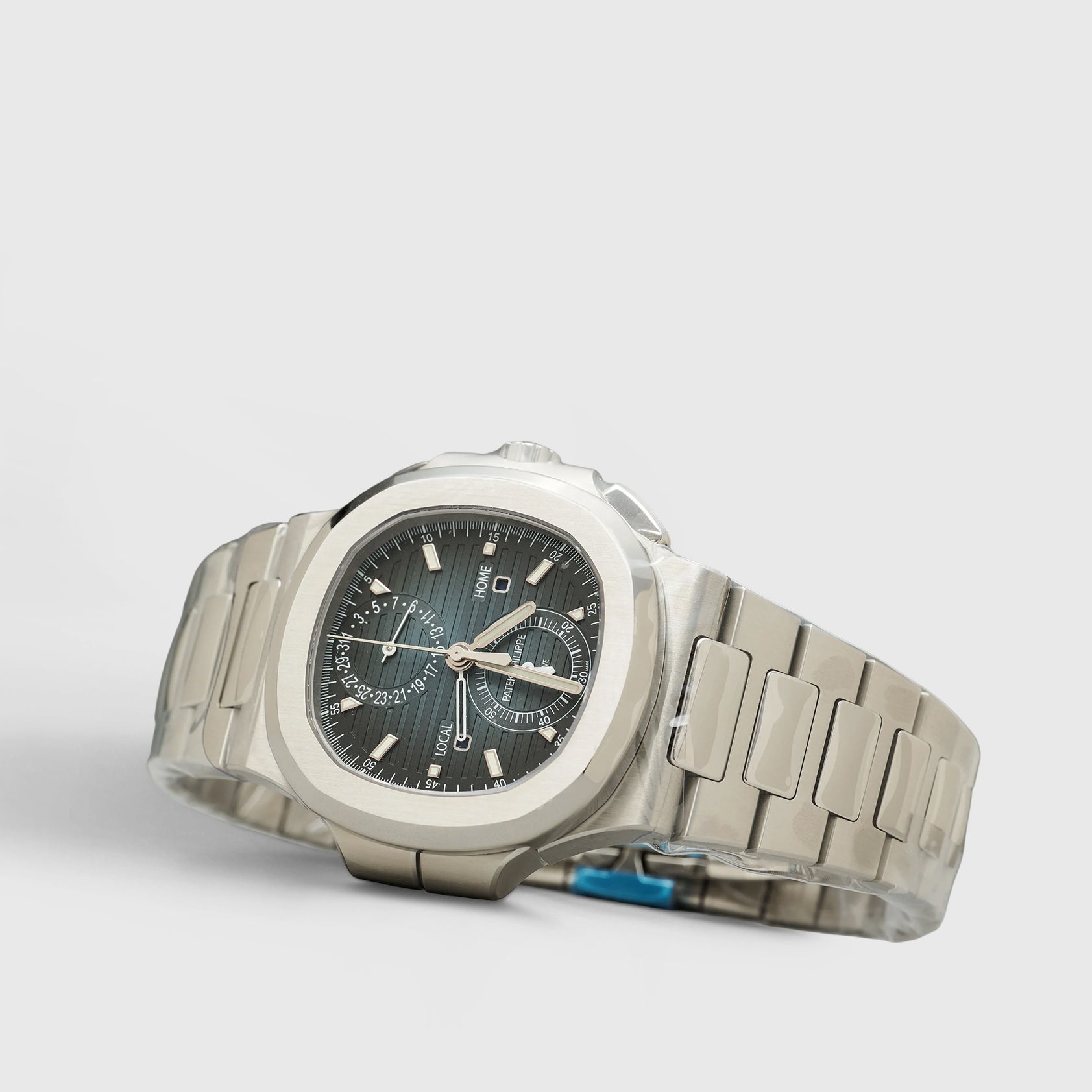 Patek Philippe Nautilus 5990/1A-011 Sunburst Blue