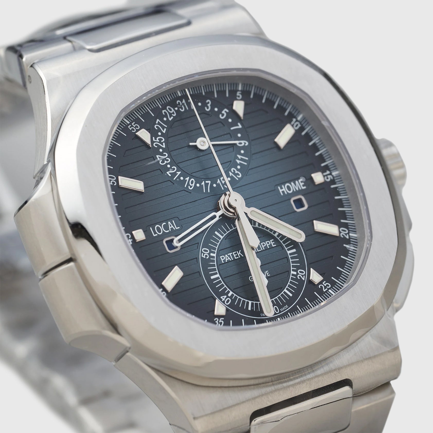 Patek Philippe Nautilus 5990/1A-011 Sunburst Blue