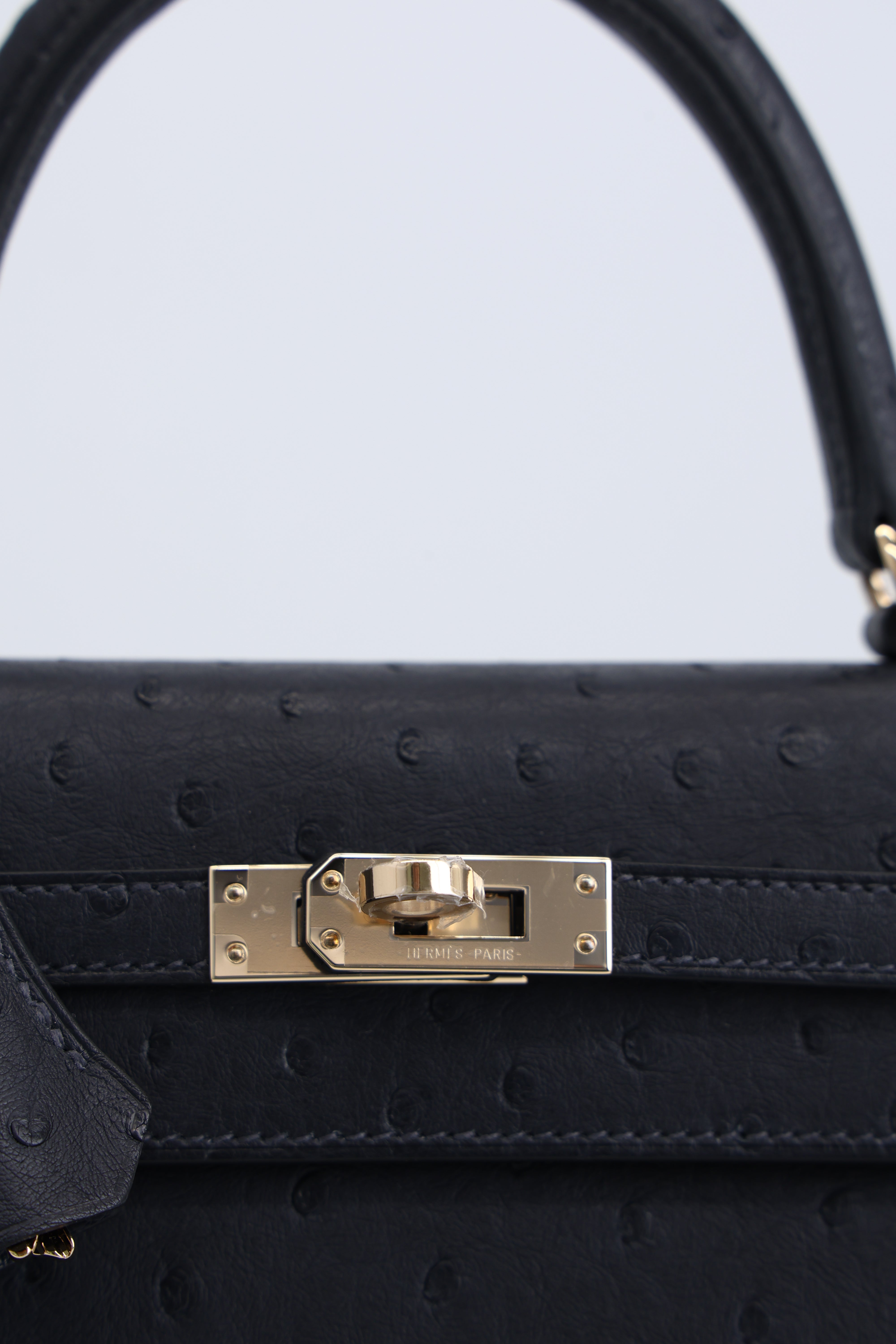 **Hermès Kelly 25 Ostrich Caban Permabrass Hardware