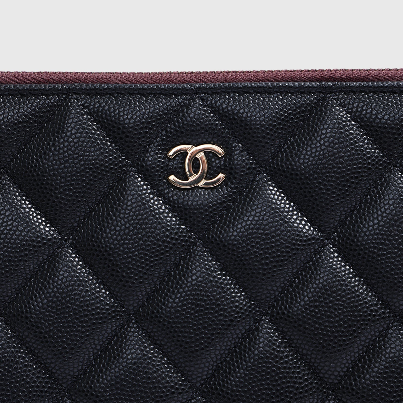 Chanel Pouch Clutch Caviar Black/Burgundy