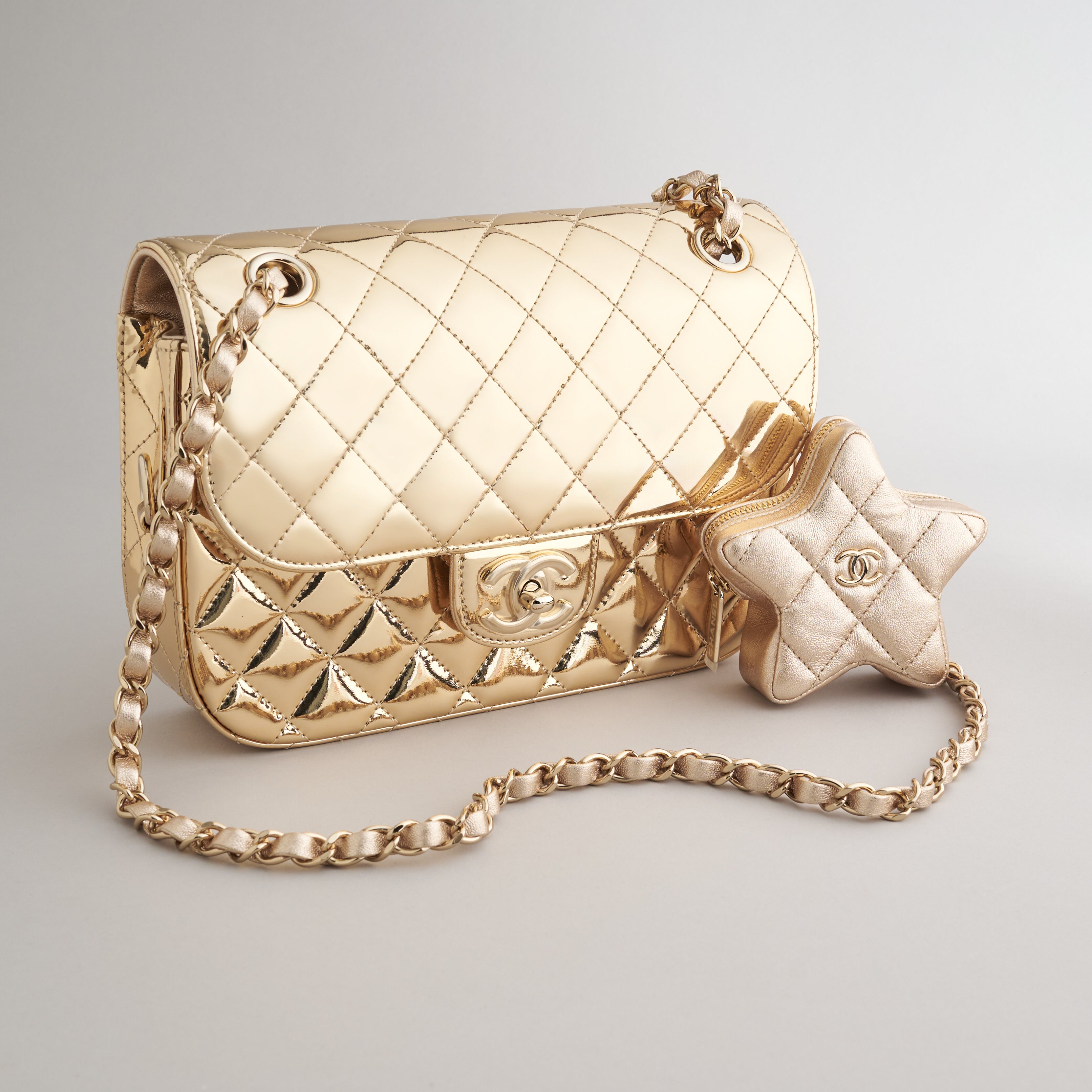 Chanel quilted bag gold chain outlet