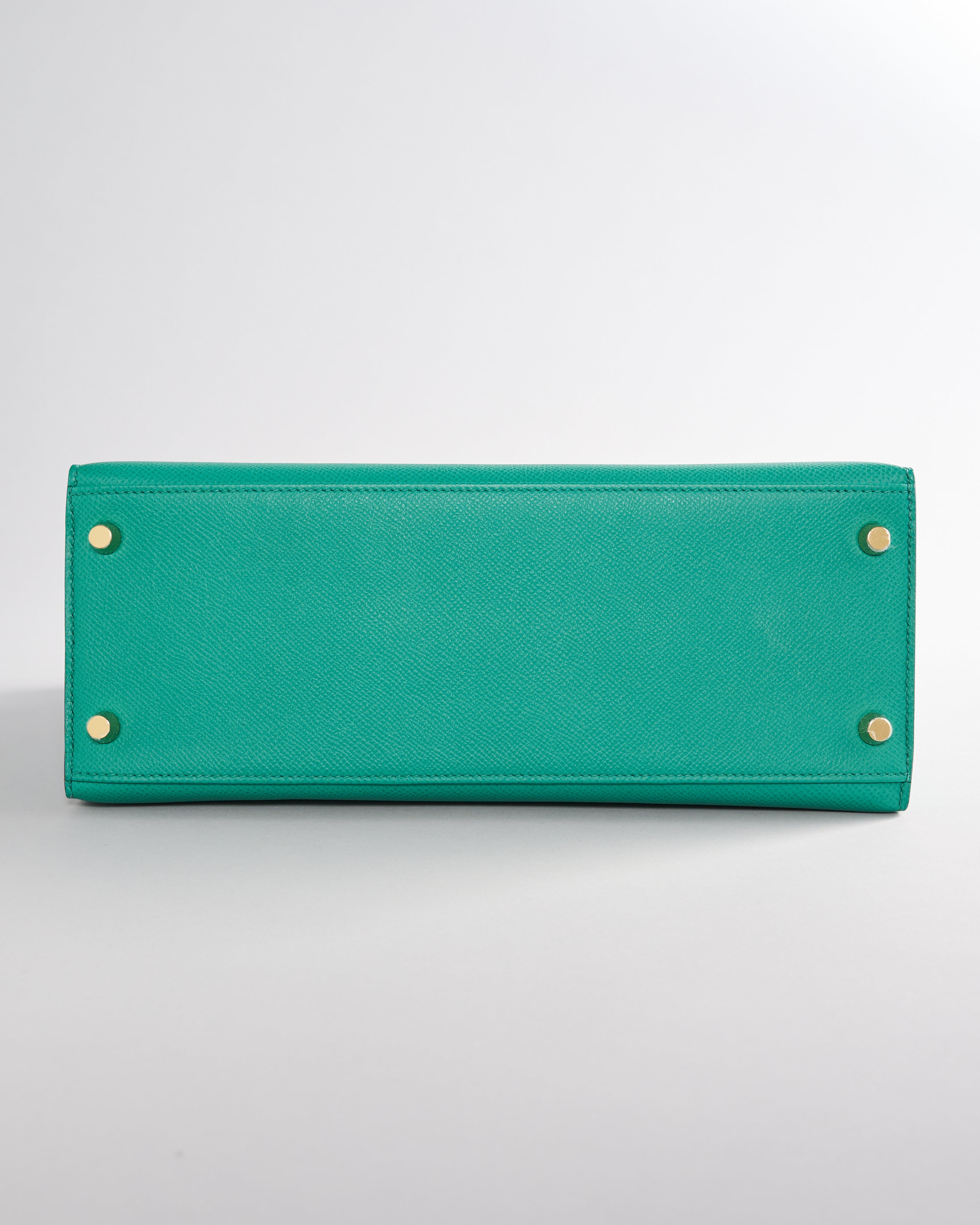 Hermès Kelly 28 Epsom Vert Jade Sellier Gold Hardware