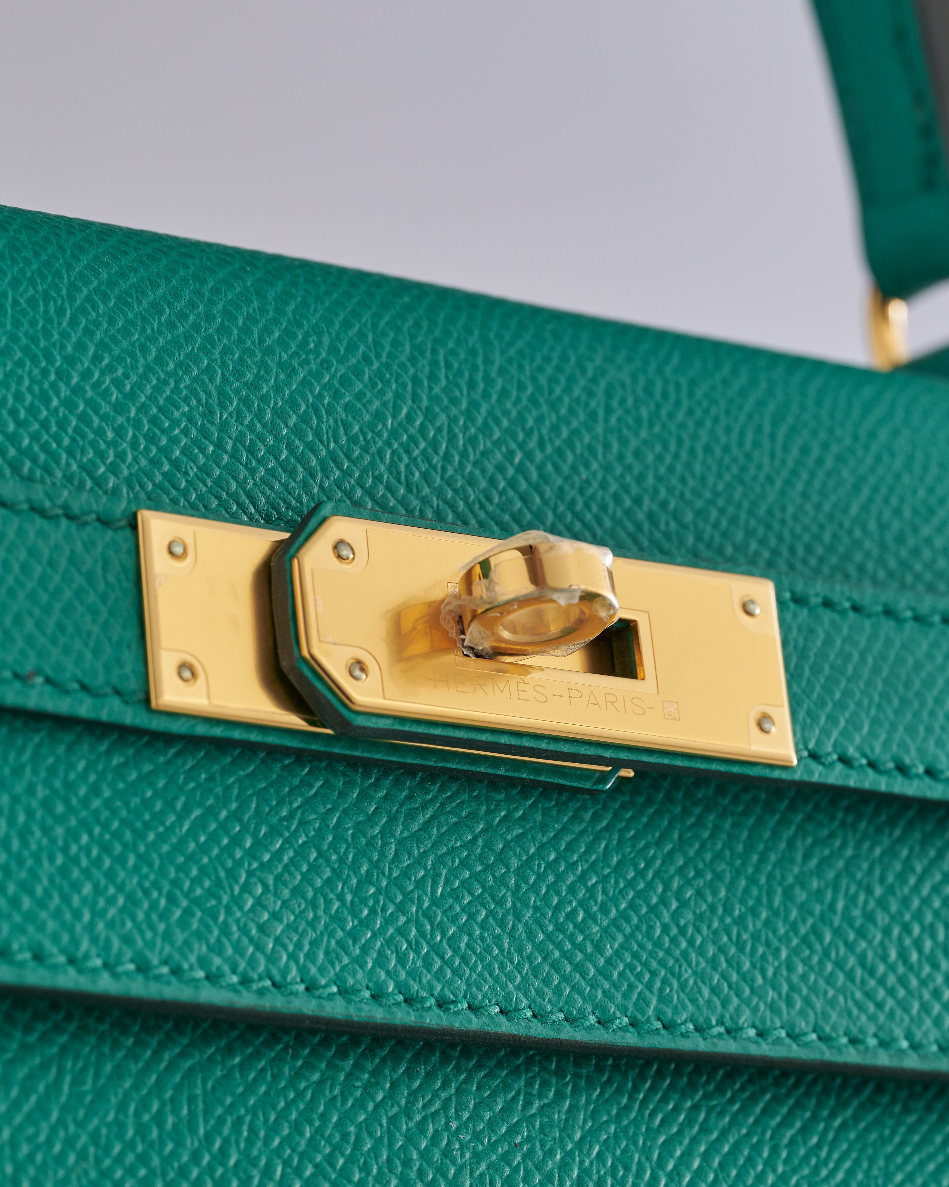 Hermès Kelly 28 Epsom Vert Jade Sellier Gold Hardware