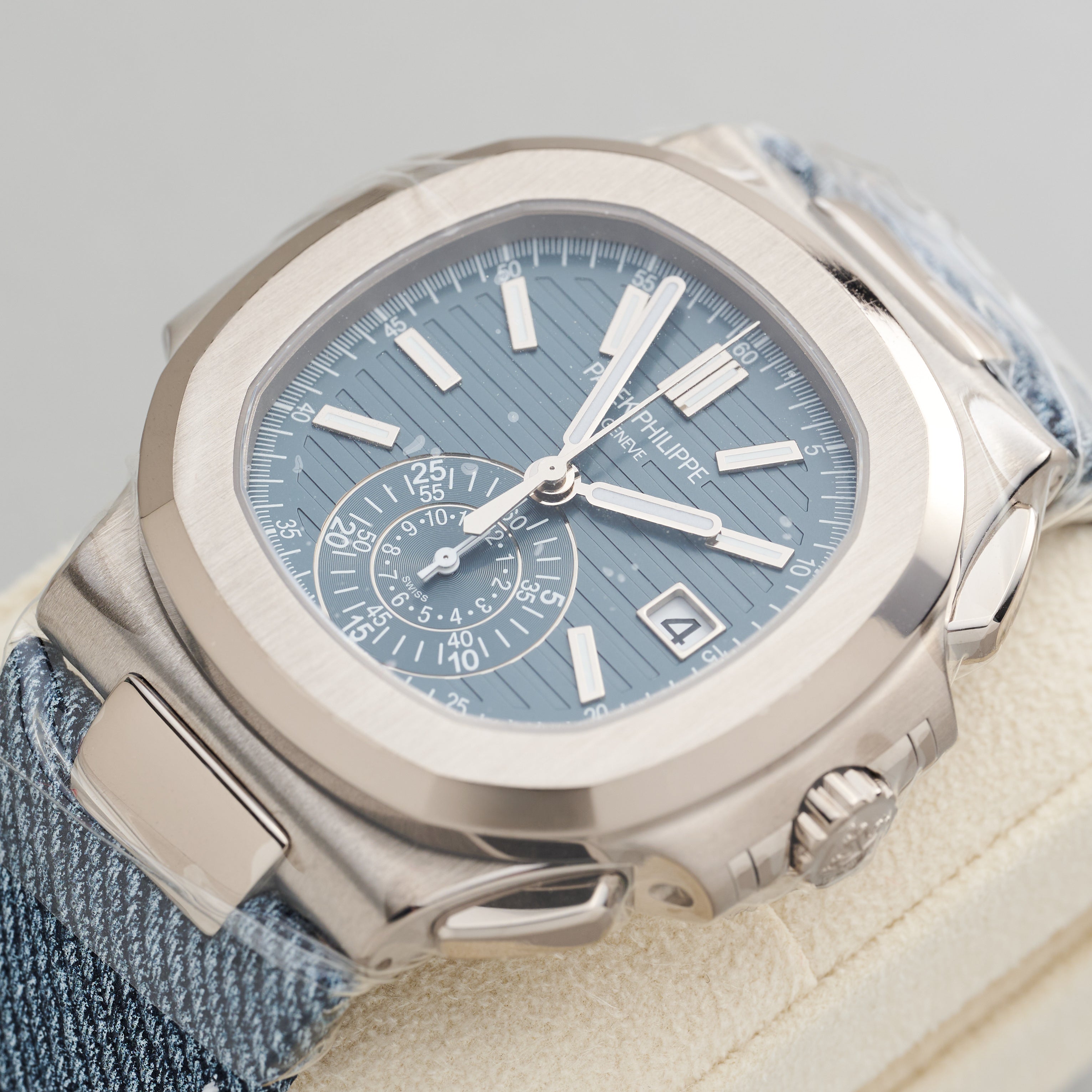 Patek Philippe Nautilus 5980/60G-001 Opaline Blue Gray