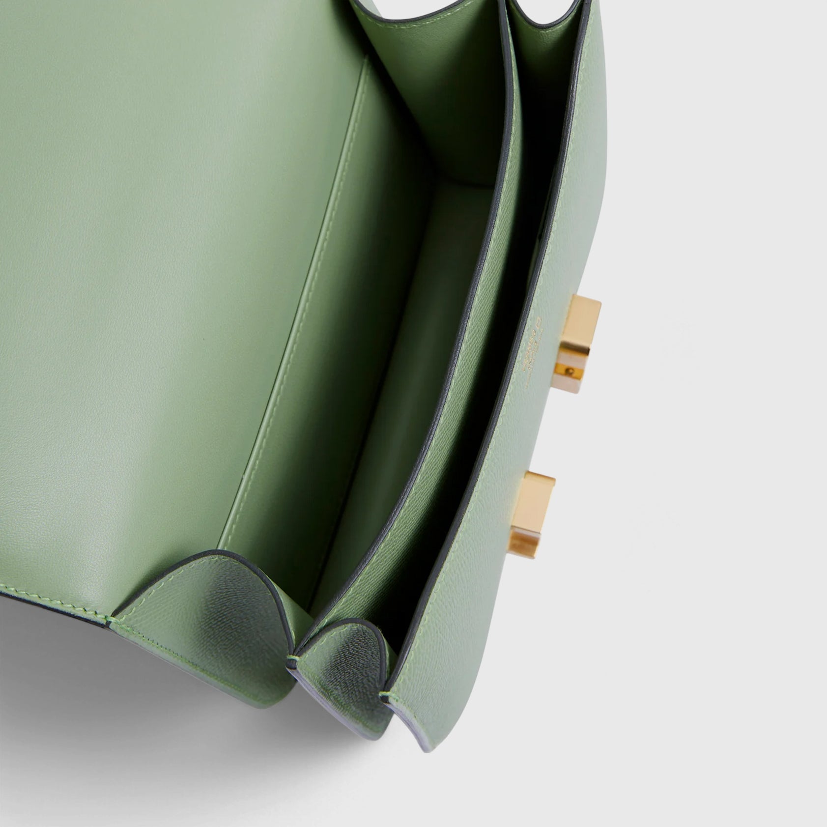 Hermès Constance 18 Exotic Buckle Vert Criquet/Cactus/Beige Sable/Ombre Gold Hardware