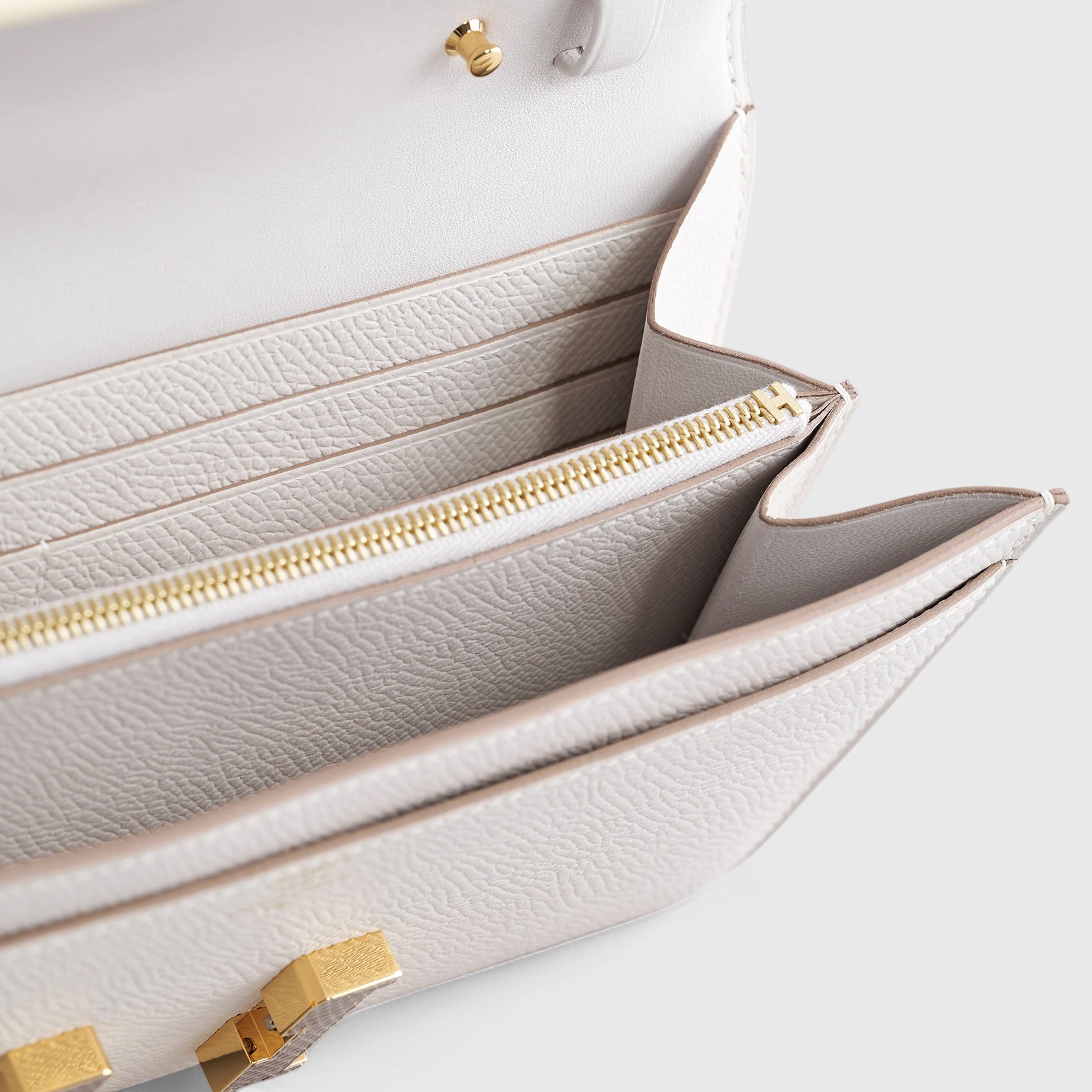 Hermès Constance Long To Go Wallet 20 Epsom, Lizard Gris Pale/Gris Tourterelle Gold Hardware