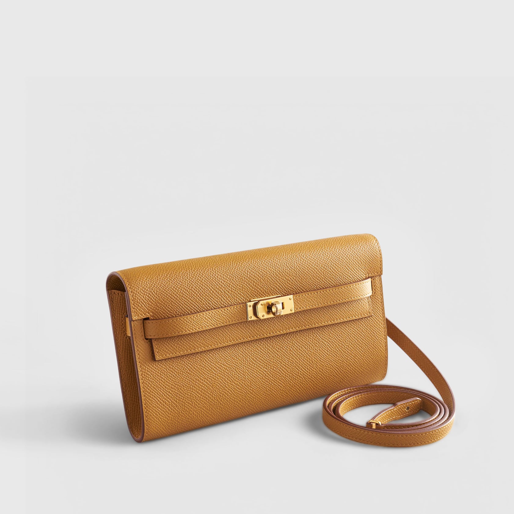 Hermès  Kelly To Go Epsom Sesame Gold Hardware