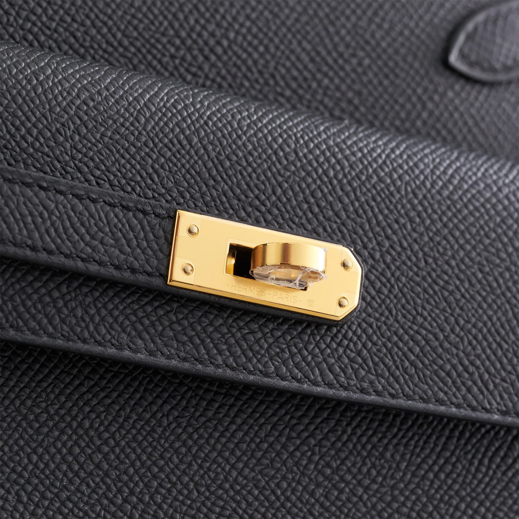 Hermès Kelly en Desordre 20 Epsom Sellier Black Gold Hardware