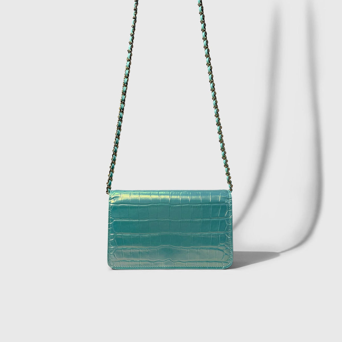 Chanel Wallet on Chain w/ Strap F/W '26 . Embossed Croc Iridesent Turquoise