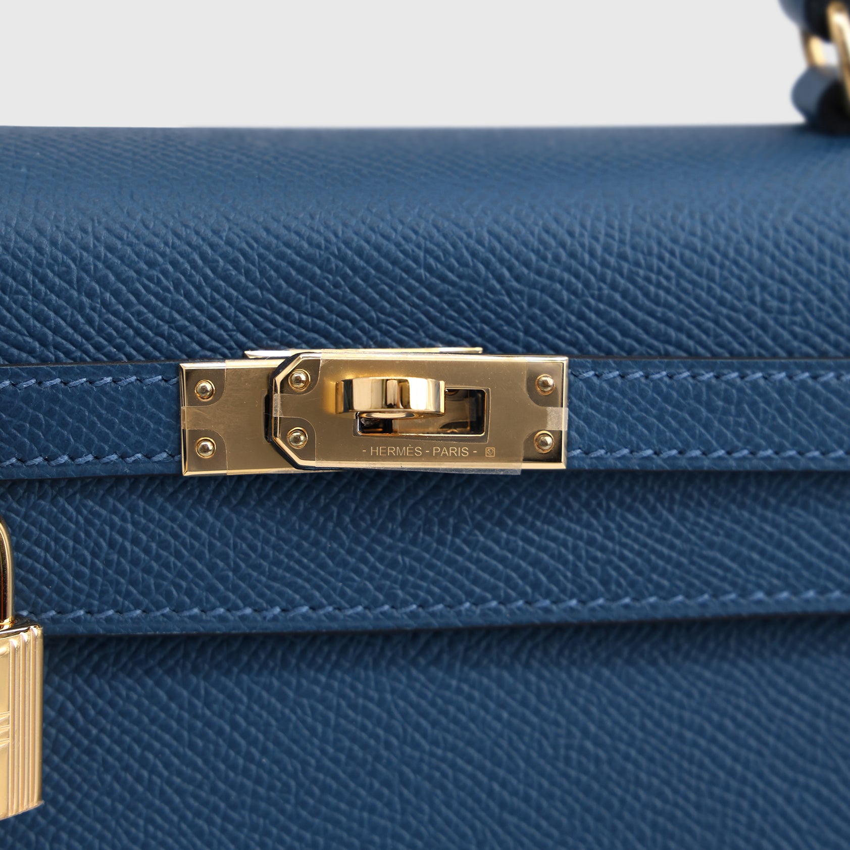 Hermès Kelly 25 Epsom Deep Blue Gold Hardware Sellier